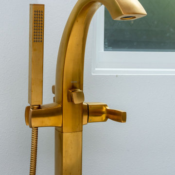 West Eugene Luxury Bath