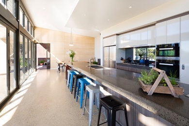 Photo of a modern kitchen in Perth.
