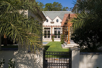 Traditional exterior home idea in Miami