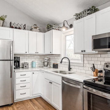 Traditional Kitchen Remodel Done in a Shaker Door