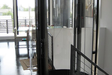 Inspiration for a modern home design remodel in Newark