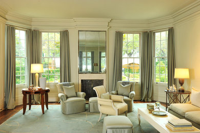Elegant living room photo in San Francisco
