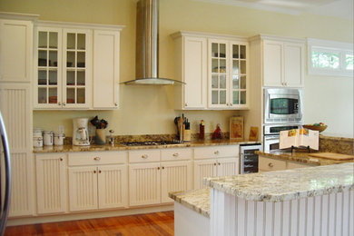 Inspiration for a farmhouse kitchen remodel in Portland Maine