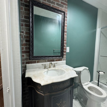 1800's Historic Beauty- 2 Bath Renovations