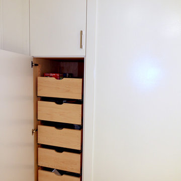 Clear Coat on Maple Makes this Contemporary Kitchen Shine