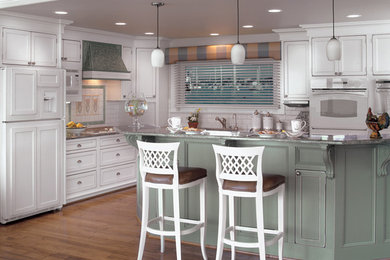 Kitchen - kitchen idea in Denver