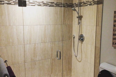Inspiration for a modern bathroom remodel in Toronto
