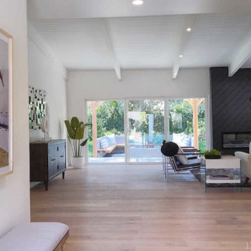 Contemporary Elevated in Woodland Hills