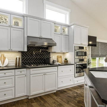 HanStone | ARAMIS | Bold and welcoming