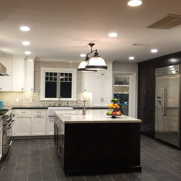 Two-Tone Transitional kitchen