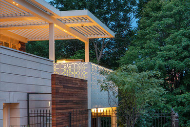 Example of an exterior home design in Montreal