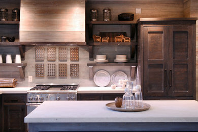 This is an example of a traditional kitchen in Atlanta.