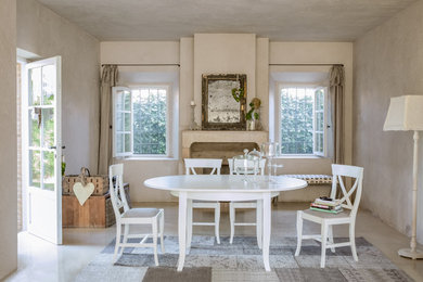 Foto di una sala da pranzo stile shabby