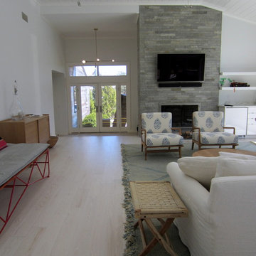 AMAGANSETT: DARK TO WHITE...BLEACHED AND WHITE WASHED 5" RED OAK, TRAFFIC HD