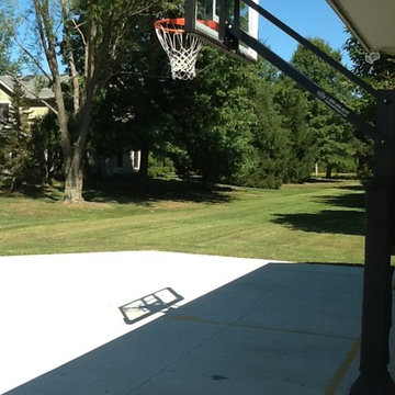 Kurt B's Pro Dunk Gold Basketball System on a 45x25 in Millersport, OH
