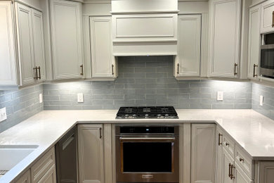 Inspiration for a timeless kitchen remodel in Atlanta