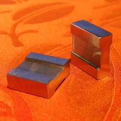 BUILDING PRODUCTS - Cabinet And Drawer Knobs