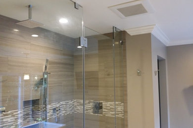 Inspiration for a contemporary bathroom remodel in Los Angeles