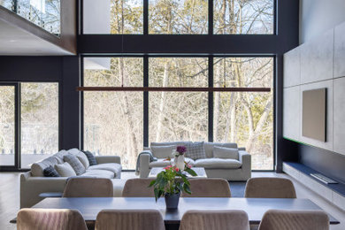 Inspiration for a modern dining room remodel in Toronto