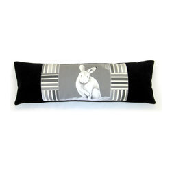 Collection Mes amis lapins - "Seul sur la neige" - Decorative Pillows