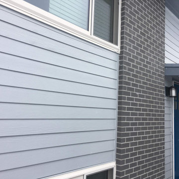 James Hardie Siding with Stained Brick