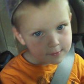 Dee Bennington's photo