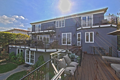 Elegant deck photo in Los Angeles