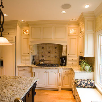 Regal Drive - Kitchen, dining, hearth room