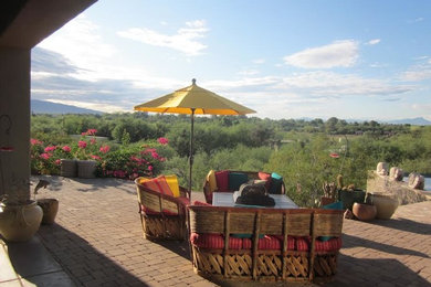 Inspiration for a patio remodel in Phoenix