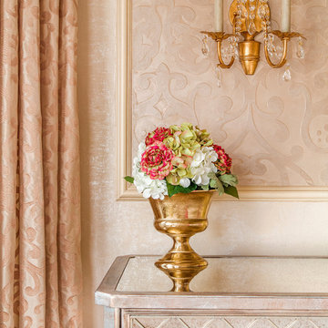 Refined Formal Interiors in Houston