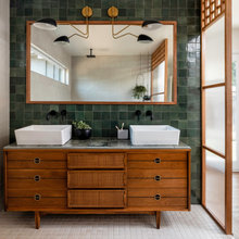 Tile Walls In Bath/ Gabriel Bath