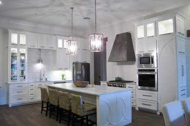 Inspiration for a modern kitchen in New Orleans.