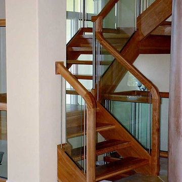 STAIRCASE GALLERY