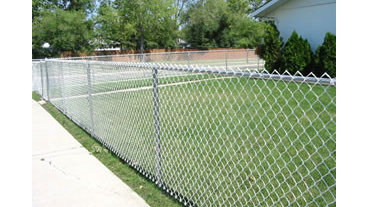 The Buzz on Fence Construction Services - Winnipeg thumbnail