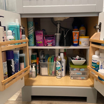 Bathroom vanity organization