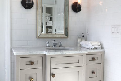 Inspiration for a timeless bathroom remodel in Detroit