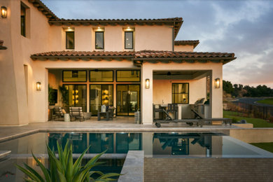 Example of a tuscan pool design in Los Angeles