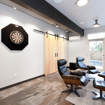 (Addition) Vaulted Ceiling with Lots of Light