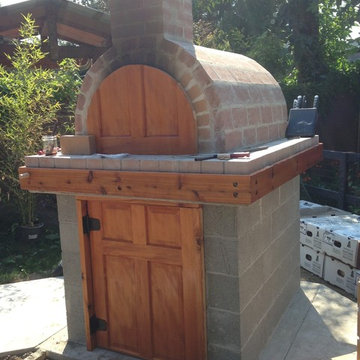 The Castillo Family Wood Fired Pizza Oven & La Caja Style Pig Roaster in WA