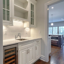 hallway from foyer to kitchen