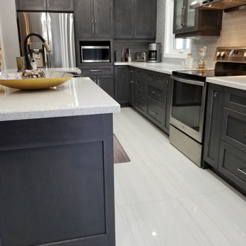 Grey & Purple Kitchen