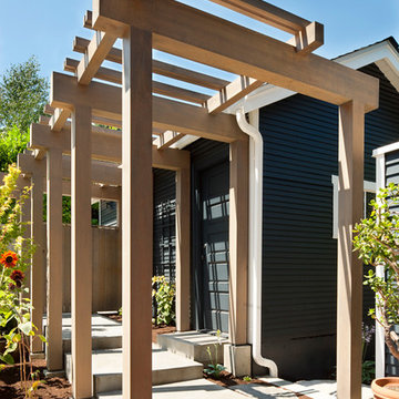 Mt. Baker Courtyard