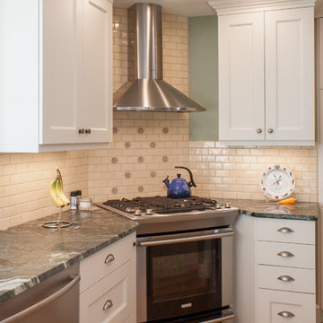 Chelmsford MA Cozy Kitchen