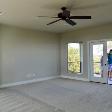 Farmhouse: 3,153 ft²/4 bd/3 bth/2ST