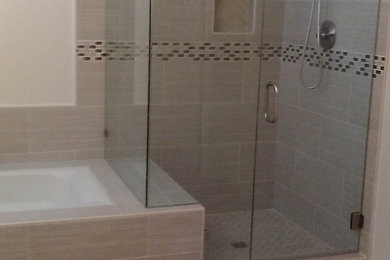 Example of a bathroom design in Los Angeles