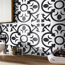 Linda’s Bathroom