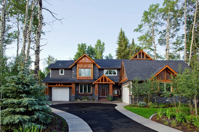 Home design - craftsman home design idea in Calgary