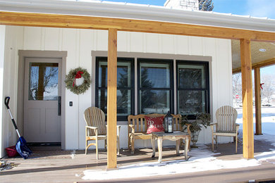 Cottage porch photo in Denver