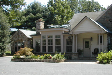 Example of a classic exterior home design in Philadelphia