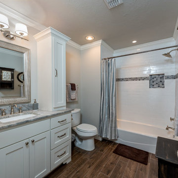 Velencia Court-Bathroom